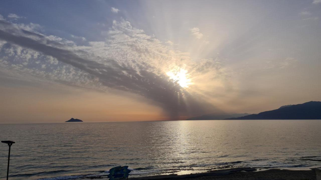 Bella Mare Luxury Apartments Kalamaki  Dış mekan fotoğraf
