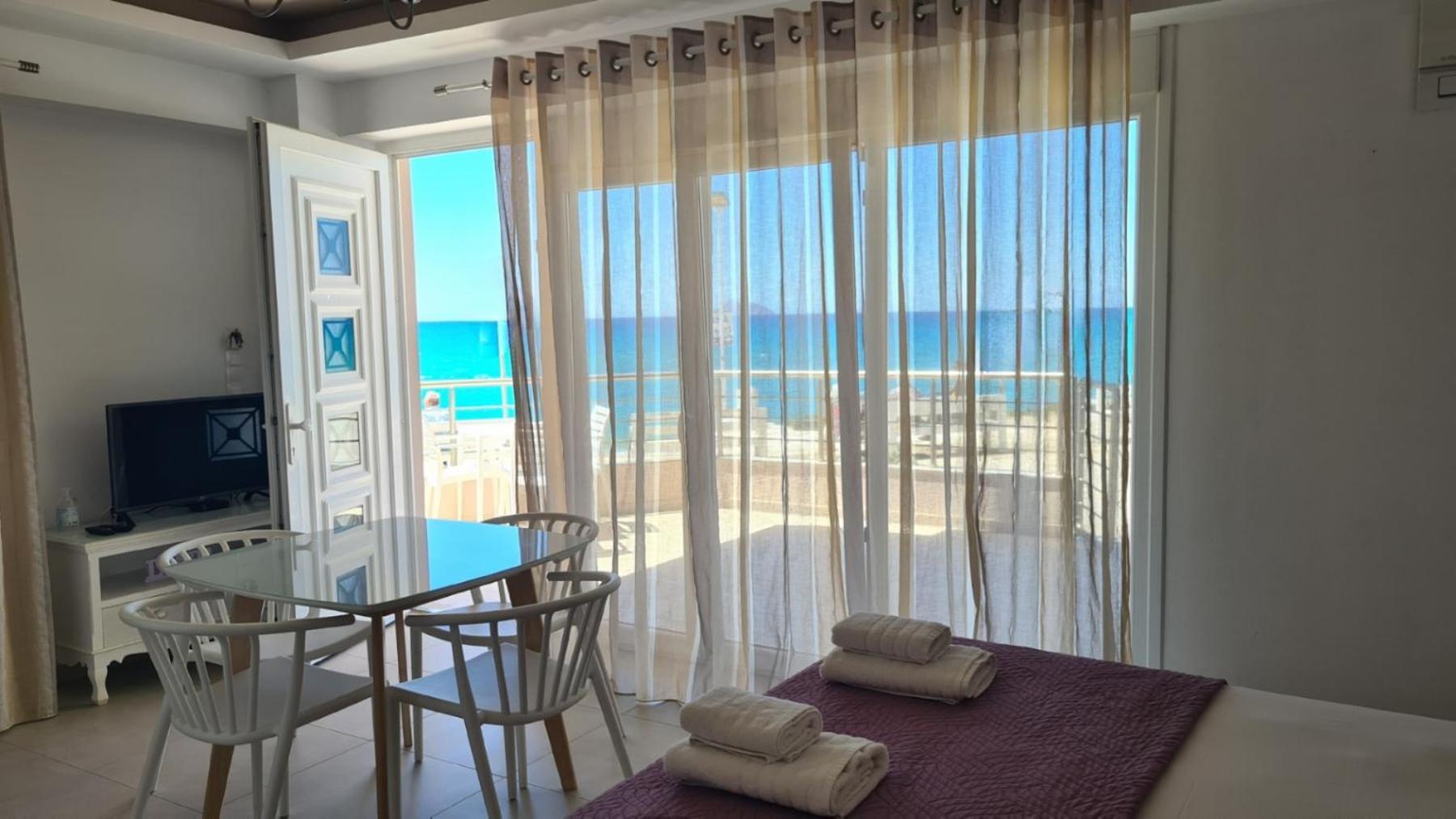 Bella Mare Luxury Apartments Kalamaki  Dış mekan fotoğraf