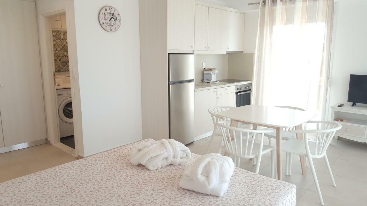 Bella Mare Luxury Apartments Kalamaki  Dış mekan fotoğraf
