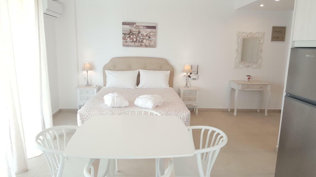 Bella Mare Luxury Apartments Kalamaki  Dış mekan fotoğraf